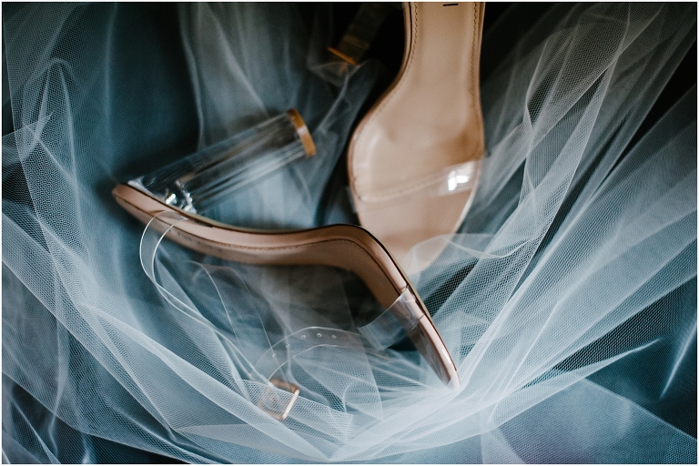 nick-christine-bridgeport-art-center-chicago-wedding-photography-12