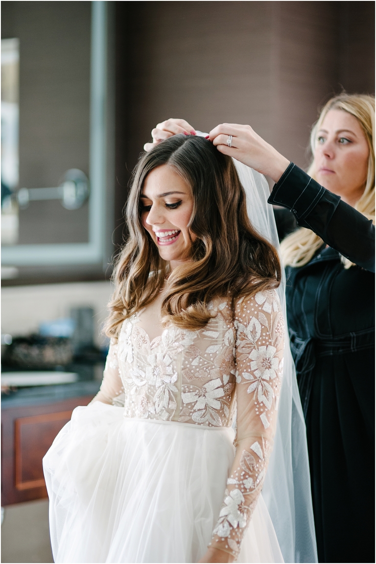 nick-christine-bridgeport-art-center-chicago-wedding-photography-41